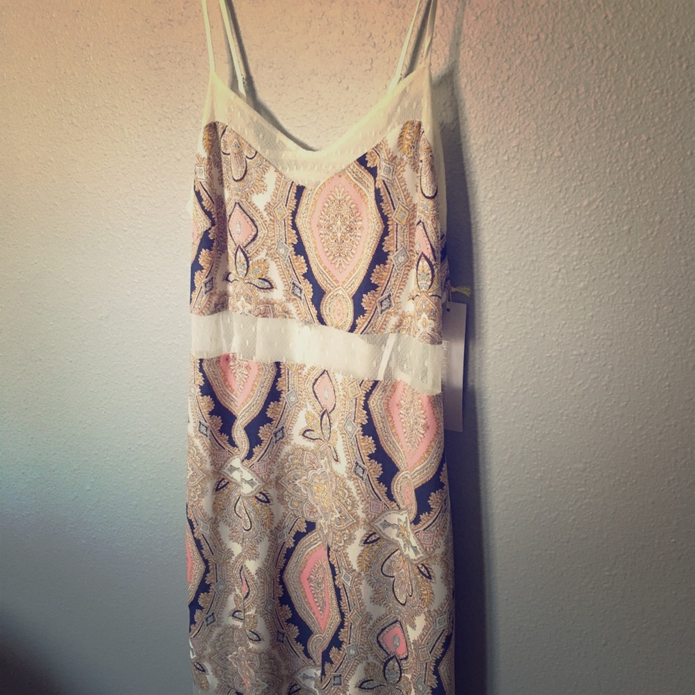 BCBGENERATION BNWT MAXI SUN DRESS